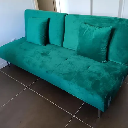 Neuf Equipe, Proche De Toutes Commodites Apartment