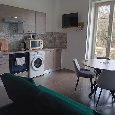 Neuf Equipe, Proche De Toutes Commodites Apartment