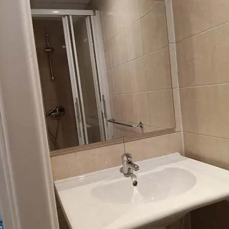 Apartment Neuf Equipe, Proche De Toutes Commodites