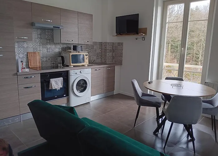 Neuf Equipe, Proche De Toutes Commodites Apartment